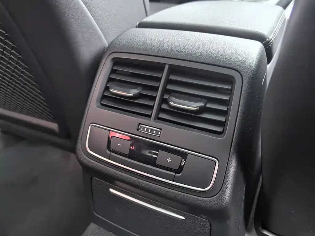 Audi Audi A4L 2020 40 TFSI quattro Luxury Dynamic Edition 2020 - thumbnail 15