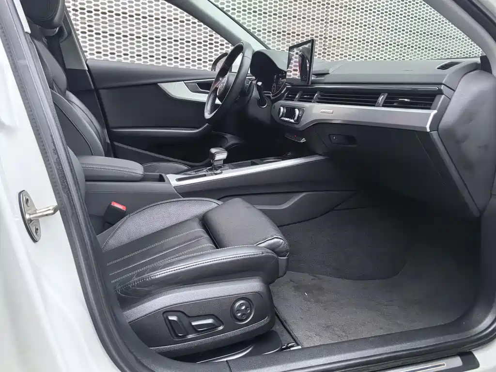 Audi Audi A4L 2020 40 TFSI quattro Luxury Dynamic Edition 2020 - thumbnail 16