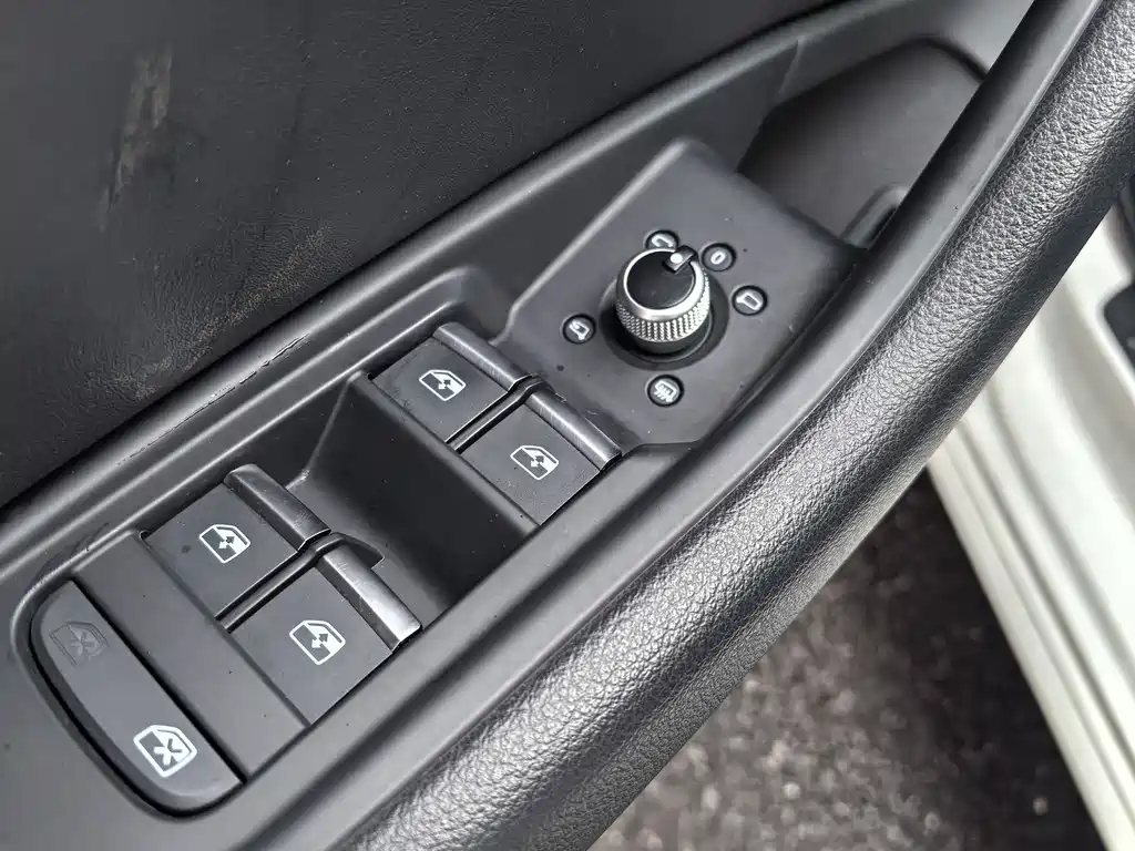 Audi Audi A4L 2020 40 TFSI quattro Luxury Dynamic Edition 2020 - thumbnail 18