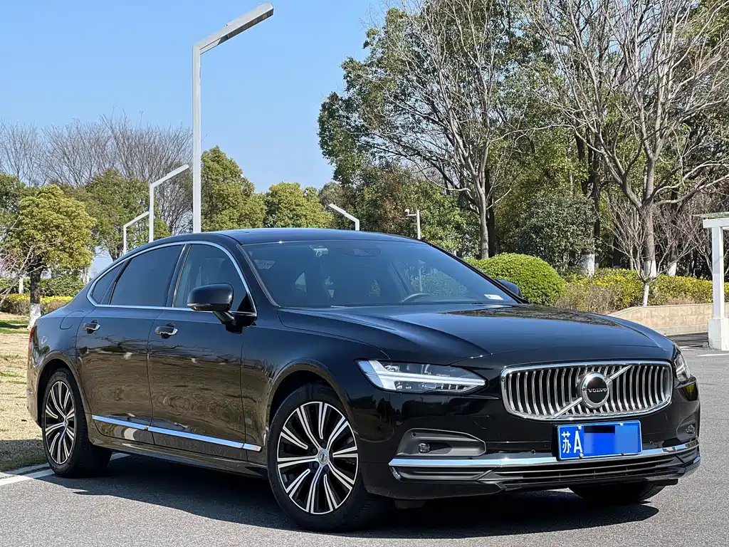 Volvo Volvo S90 2021 B5 Momentum Luxury Edition 2021 - thumbnail 3