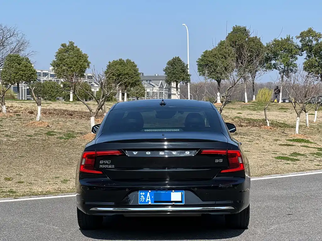 Volvo Volvo S90 2021 B5 Momentum Luxury Edition 2021 - thumbnail 6