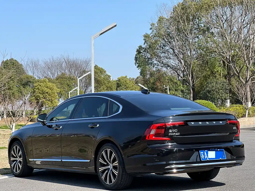 Volvo Volvo S90 2021 B5 Momentum Luxury Edition 2021 - thumbnail 7