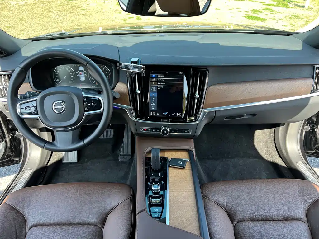 Volvo Volvo S90 2021 B5 Momentum Luxury Edition 2021 - thumbnail 12
