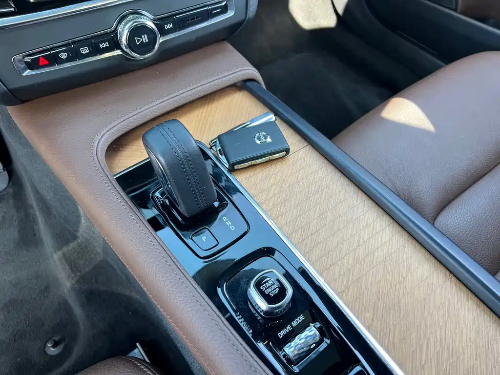 Volvo Volvo S90 2021 B5 Momentum Luxury Edition 2021 - thumbnail 18