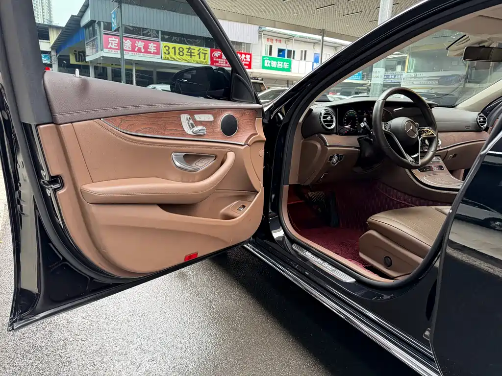 Mercedes-Benz Mercedes-Benz E-Class 2023 Facelift E 300 L Fashion Edition 2023 - thumbnail 11