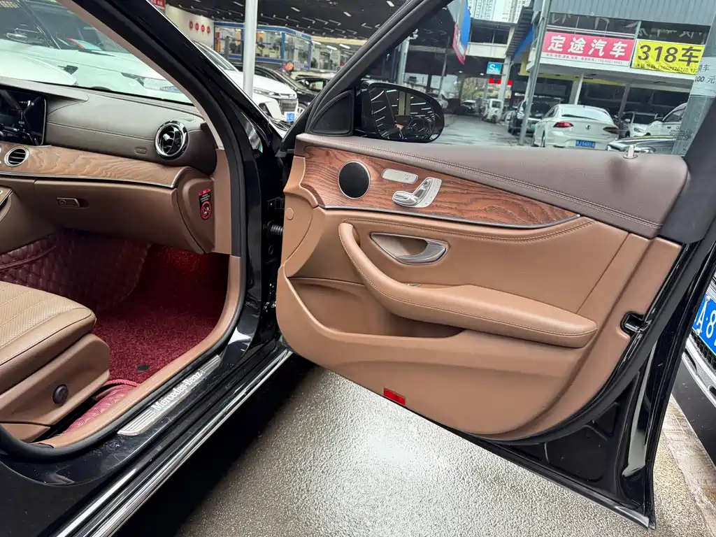 Mercedes-Benz Mercedes-Benz E-Class 2023 Facelift E 300 L Fashion Edition 2023 - thumbnail 25