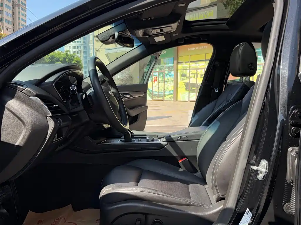 Cadillac Cadillac CT5 2022 28T Luxury 2022 - thumbnail 22