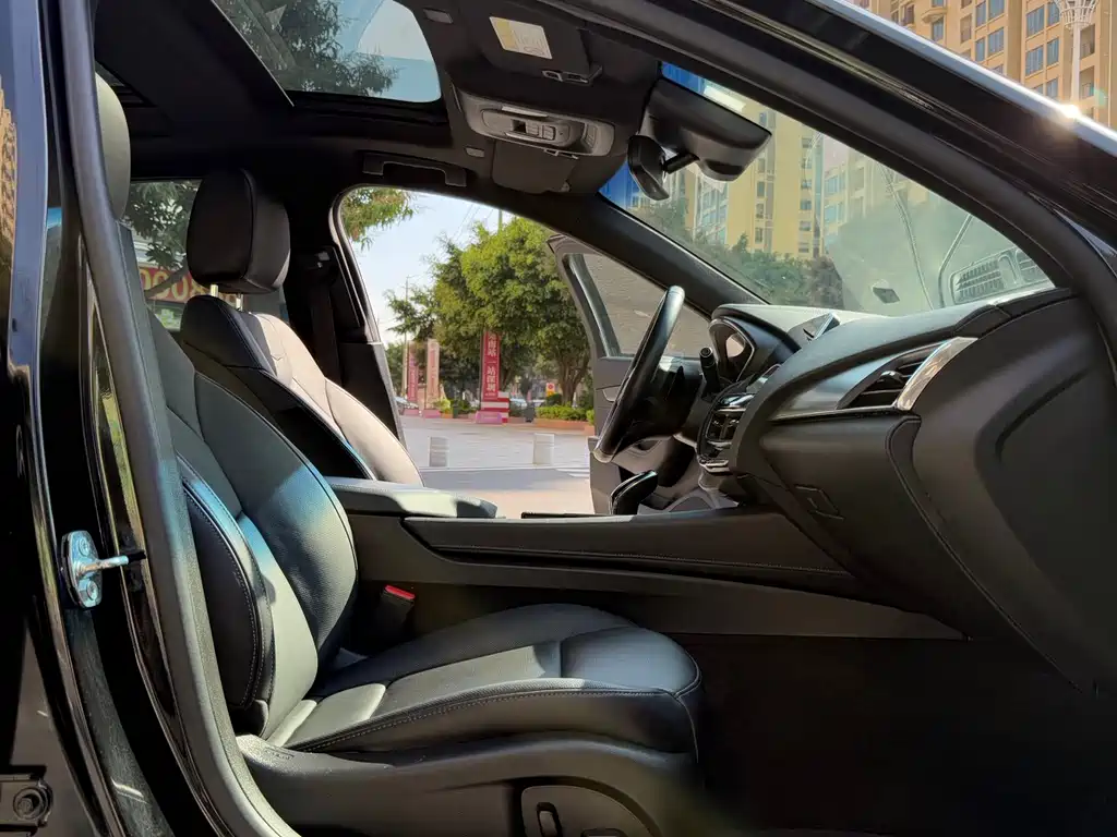 Cadillac Cadillac CT5 2022 28T Luxury 2022 - thumbnail 23