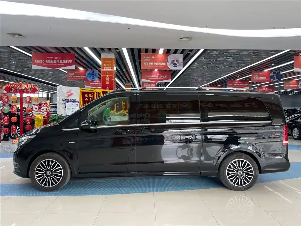 Mercedes-Benz Mercedes-Benz V-Class 2018 V 260 L Exclusive Long Wheelbase Edition Euro VI 2019 - thumbnail 4