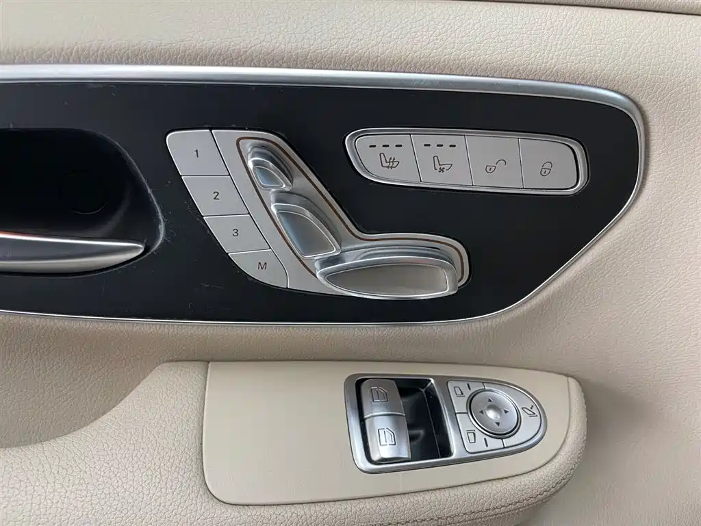 Mercedes-Benz Mercedes-Benz V-Class 2018 V 260 L Exclusive Long Wheelbase Edition Euro VI 2019 - thumbnail 10