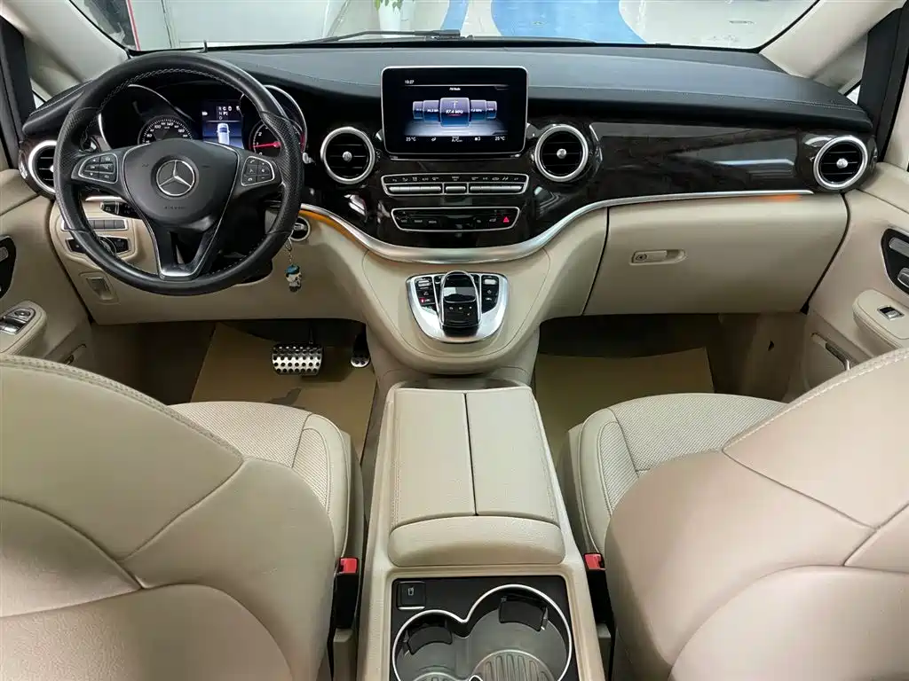 Mercedes-Benz Mercedes-Benz V-Class 2018 V 260 L Exclusive Long Wheelbase Edition Euro VI 2019 - thumbnail 18
