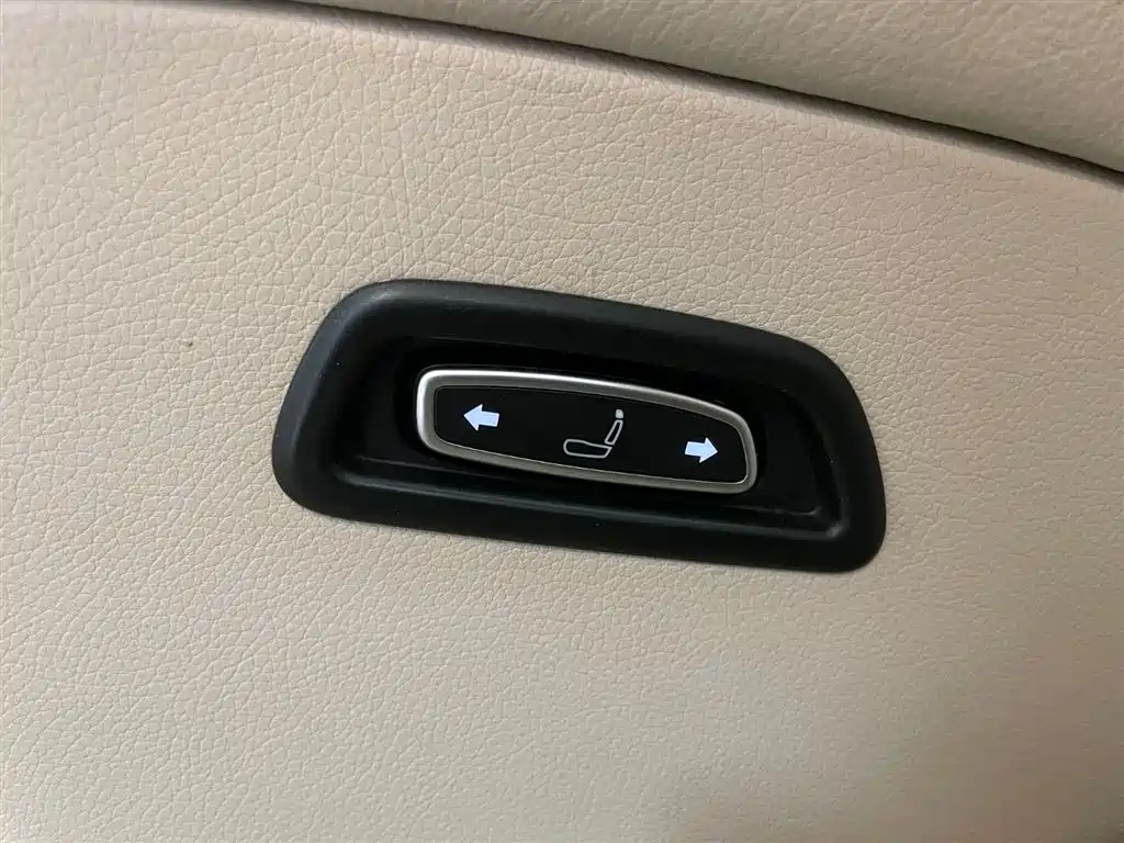 Mercedes-Benz Mercedes-Benz V-Class 2018 V 260 L Exclusive Long Wheelbase Edition Euro VI 2019 - thumbnail 20