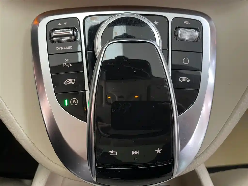 Mercedes-Benz Mercedes-Benz V-Class 2018 V 260 L Exclusive Long Wheelbase Edition Euro VI 2019 - thumbnail 29