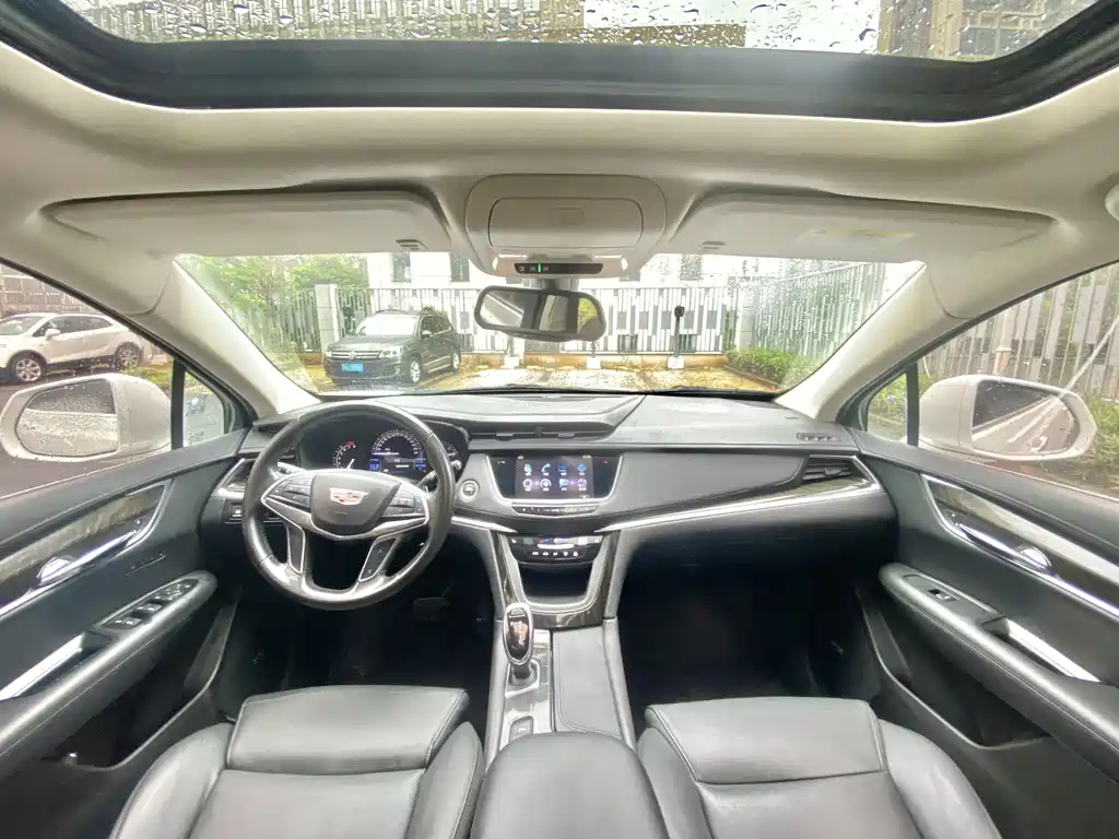 Cadillac Cadillac XT5 2017 Anniversary Edition 28T AWD Luxury 2017 - thumbnail 4