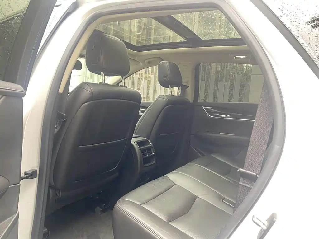 Cadillac Cadillac XT5 2017 Anniversary Edition 28T AWD Luxury 2017 - thumbnail 6