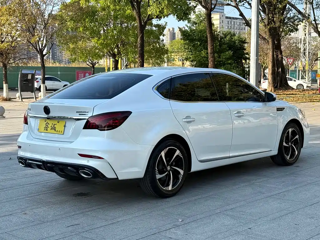 MG MG6 2020 1.5T Automatic Luxury Edition 2021 - thumbnail 15
