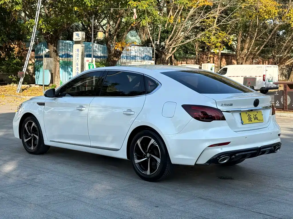 MG MG6 2020 1.5T Automatic Luxury Edition 2021 - thumbnail 16