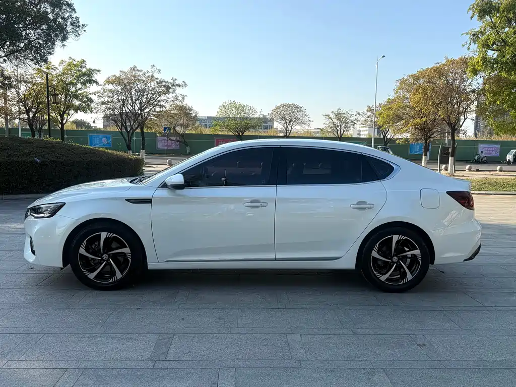 MG MG6 2020 1.5T Automatic Luxury Edition 2021 - thumbnail 21