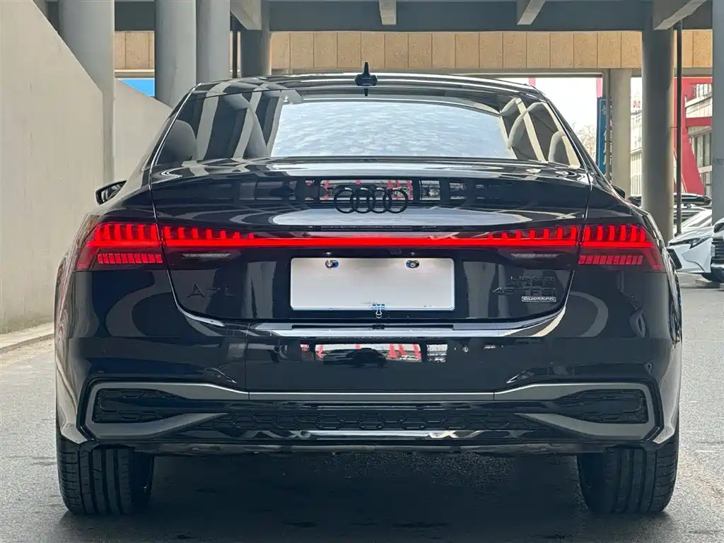 Audi Audi A7L 2024 45 TFSI quattro Black Knight Edition 2025 - thumbnail 4