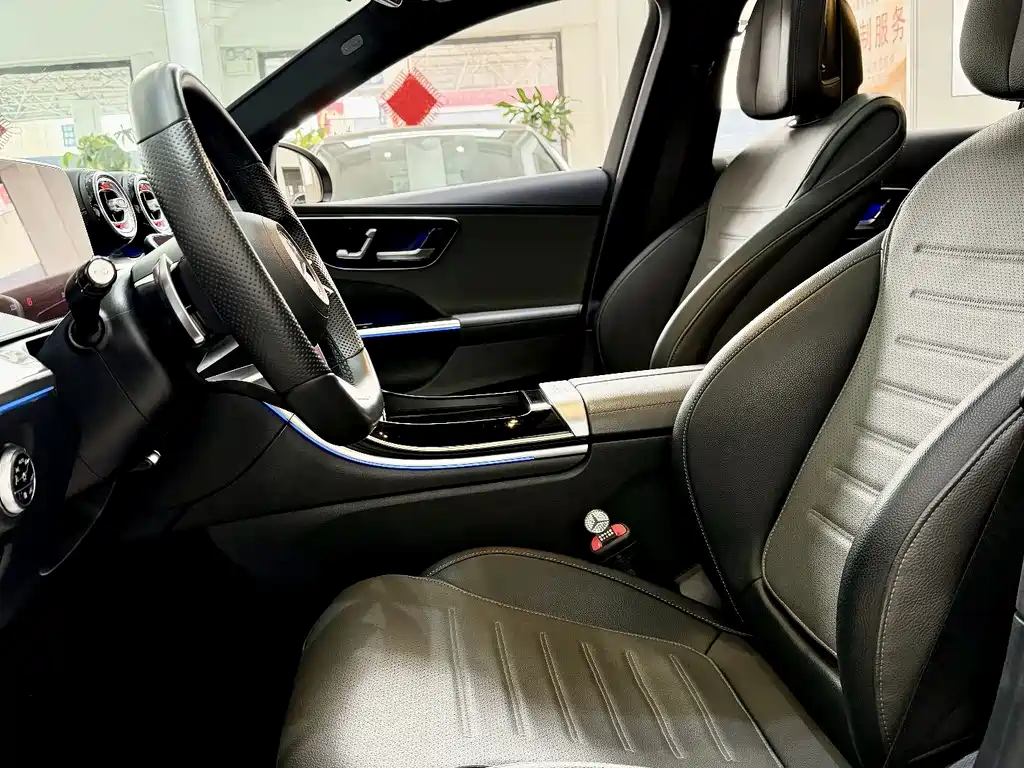 Mercedes-Benz Mercedes-Benz C-Class 2022 C 260 L Sport Edition 2022 - thumbnail 4