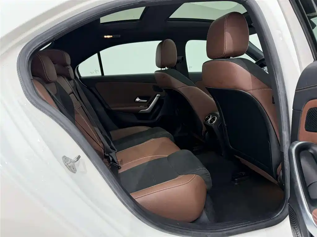 Mercedes-Benz Mercedes-Benz A-Class 2020 A 200 L Sport Sedan 2020 - thumbnail 20