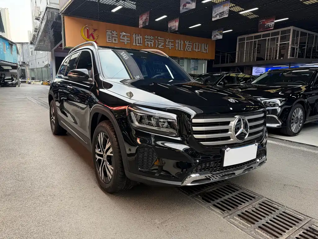 Mercedes-Benz Mercedes-Benz GLB 2024 Model Year Facelift GLB 220 AMG Line 2024 - thumbnail 2