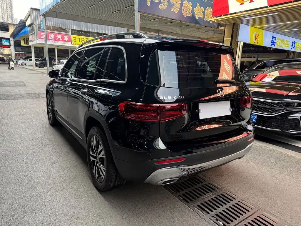 Mercedes-Benz Mercedes-Benz GLB 2024 Model Year Facelift GLB 220 AMG Line 2024 - thumbnail 3