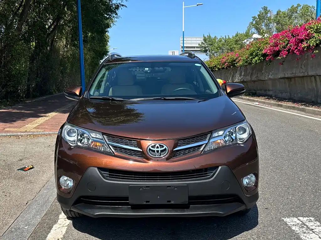Toyota RAV4 2015 2.0L CVT 2WD Fashion Edition 2016 - thumbnail 2