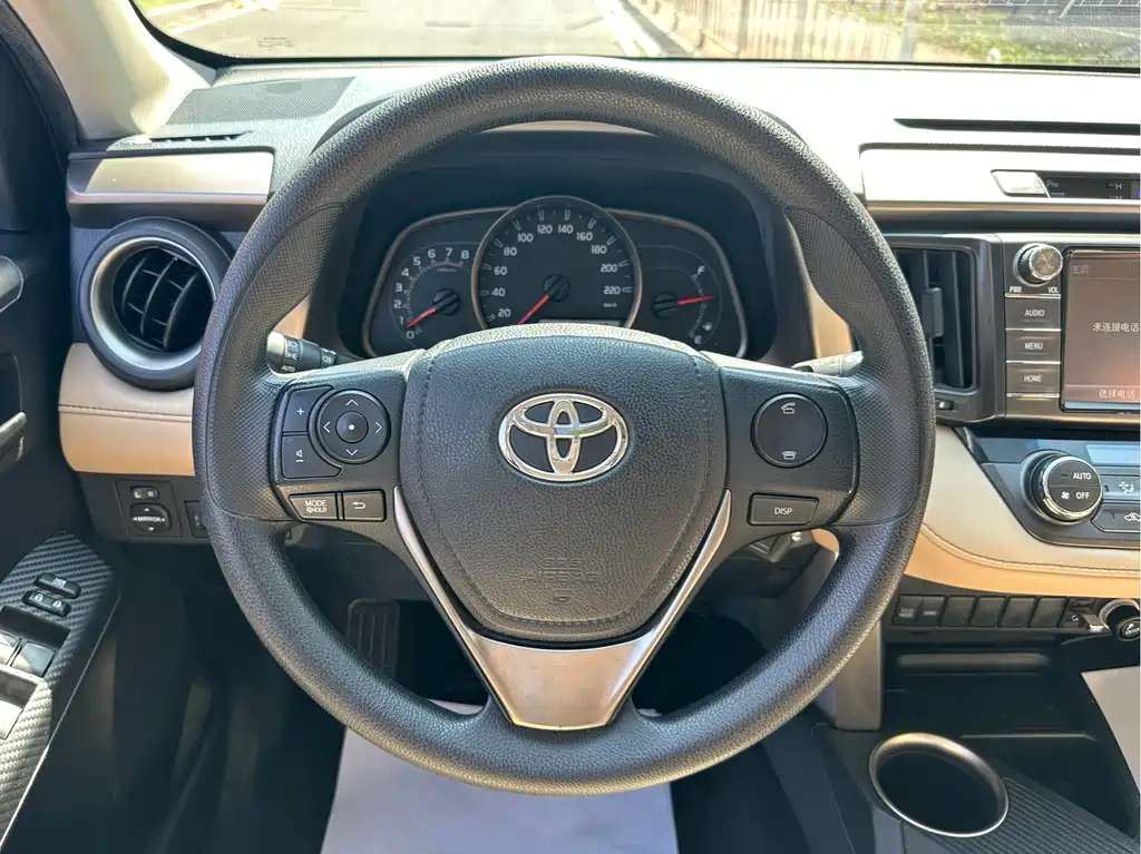 Toyota RAV4 2015 2.0L CVT 2WD Fashion Edition 2016 - thumbnail 13