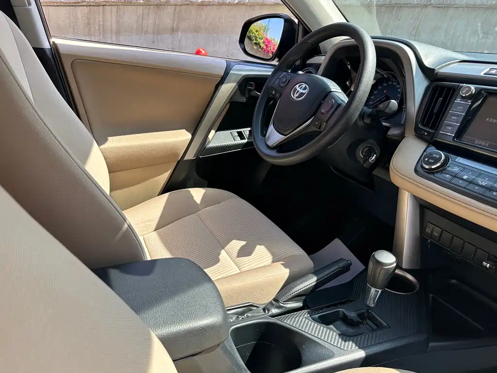 Toyota RAV4 2015 2.0L CVT 2WD Fashion Edition 2016 - thumbnail 22