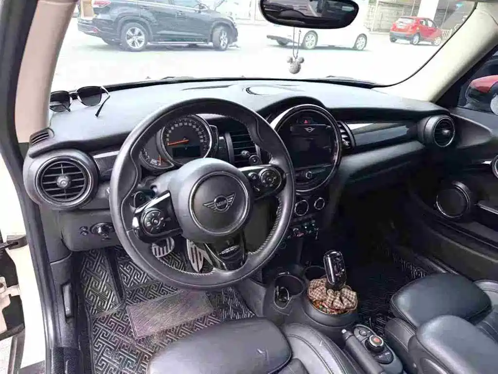 MINI MINI 2019 2.0T COOPER S Artist 2020 - thumbnail 3