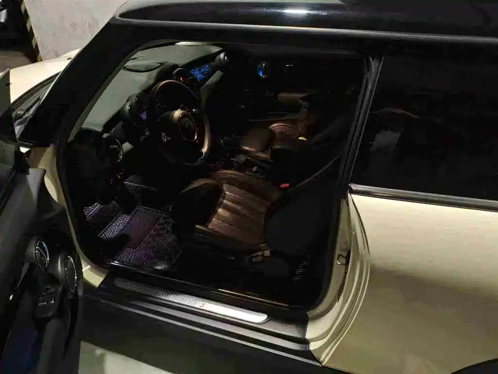 MINI MINI 2019 2.0T COOPER S Artist 2020 - thumbnail 8