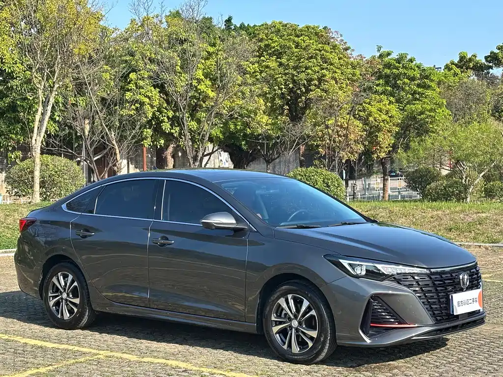 Changan YiDong 2023 Model Enjoyment Edition PLUS Blue Whale NE 1.4T GDI DCT Premium Version 2023 - thumbnail 3