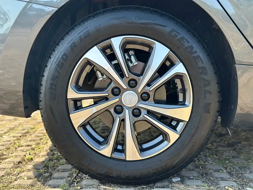 Changan YiDong 2023 Model Enjoyment Edition PLUS Blue Whale NE 1.4T GDI DCT Premium Version 2023 - thumbnail 11