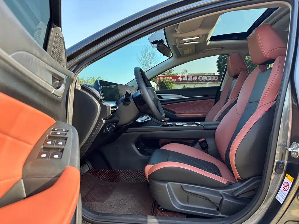 Changan YiDong 2023 Model Enjoyment Edition PLUS Blue Whale NE 1.4T GDI DCT Premium Version 2023 - thumbnail 13