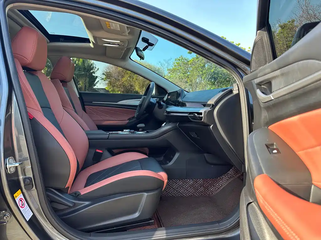Changan YiDong 2023 Model Enjoyment Edition PLUS Blue Whale NE 1.4T GDI DCT Premium Version 2023 - thumbnail 16