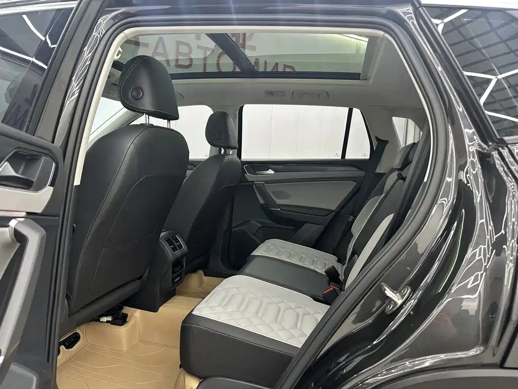 Volkswagen Tayron 2023 280TSI 2WD Luxury Plus Advanced Edition 2023 - thumbnail 5
