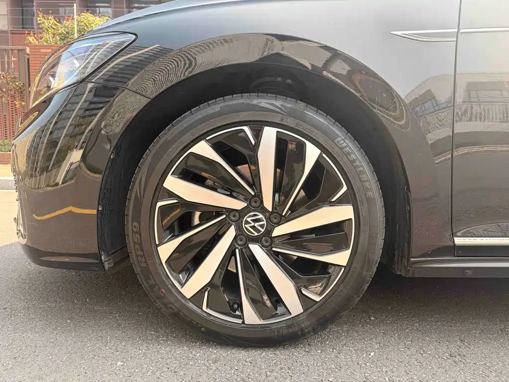 Volkswagen Volkswagen Passat 2022 330TSI Luxury Starry Sky Edition 2021 - thumbnail 5