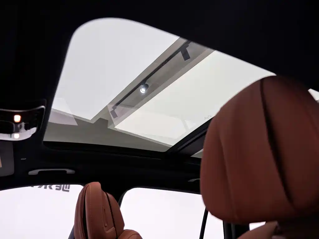 Mercedes-Benz Mercedes-Benz GLC 2025 GLC 260 L 4MATIC Luxury Edition 2025 - thumbnail 11