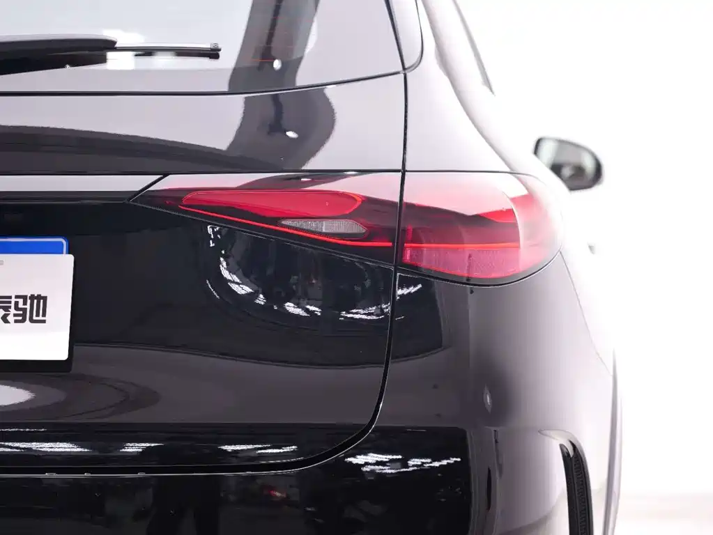 Mercedes-Benz Mercedes-Benz GLC 2025 GLC 260 L 4MATIC Luxury Edition 2025 - thumbnail 18