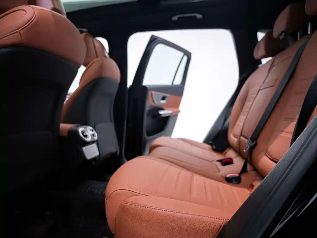 Mercedes-Benz Mercedes-Benz GLC 2025 GLC 260 L 4MATIC Luxury Edition 2025 - thumbnail 23