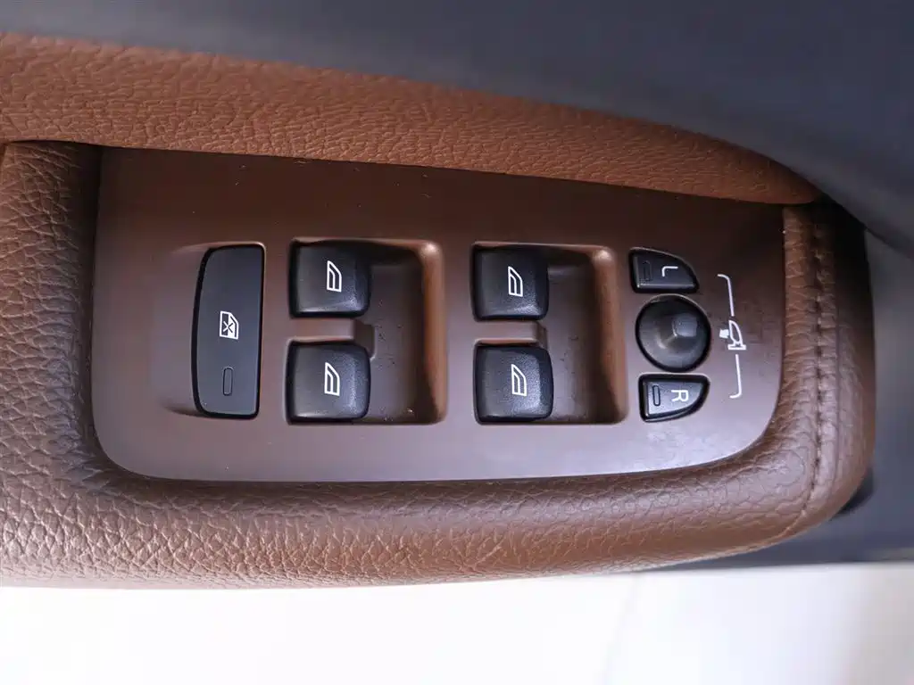Volvo Volvo XC60 2019 T5 AWD Intelligent Edition Euro V 2019 - thumbnail 17