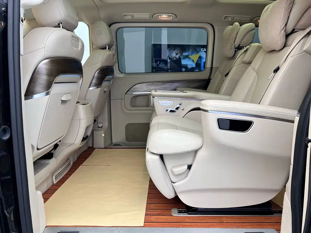 Mercedes-Benz Mercedes-Benz V-Class 2022 V 260 L Long Wheelbase Premium Edition 2023 - thumbnail 9