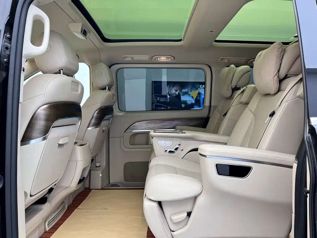 Mercedes-Benz Mercedes-Benz V-Class 2022 V 260 L Long Wheelbase Premium Edition 2023 - thumbnail 10