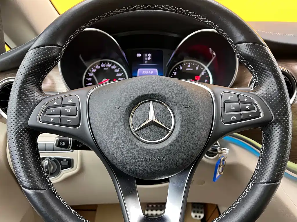 Mercedes-Benz Mercedes-Benz V-Class 2022 V 260 L Long Wheelbase Premium Edition 2023 - thumbnail 13