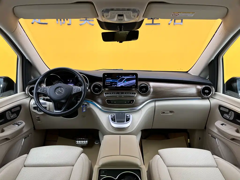 Mercedes-Benz Mercedes-Benz V-Class 2022 V 260 L Long Wheelbase Premium Edition 2023 - thumbnail 16