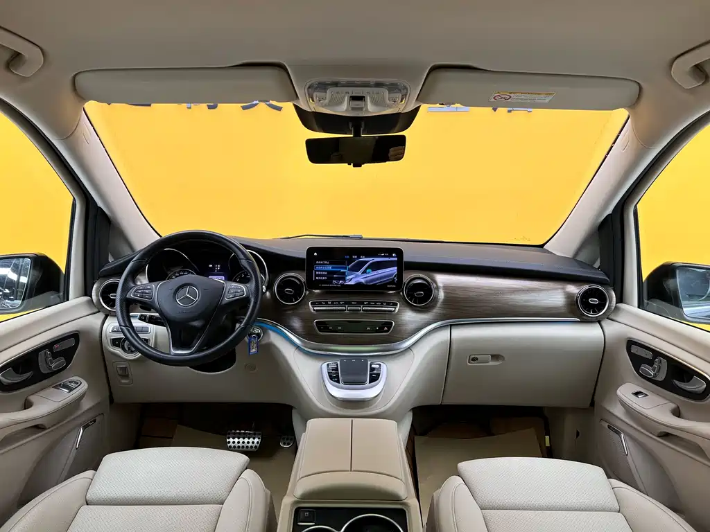 Mercedes-Benz Mercedes-Benz V-Class 2022 V 260 L Long Wheelbase Premium Edition 2023 - thumbnail 17
