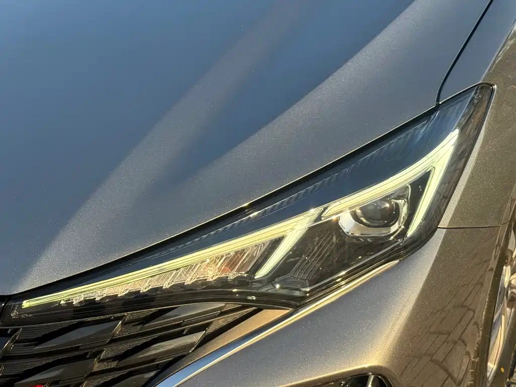 Changan YiDong 2022 PLUS Blue Whale NE 1.4T GDI DCT Premium Edition 2022 - thumbnail 4