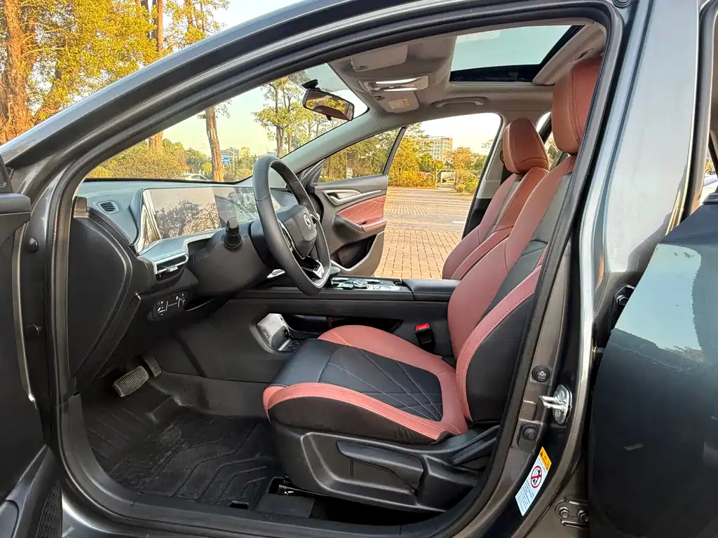 Changan YiDong 2022 PLUS Blue Whale NE 1.4T GDI DCT Premium Edition 2022 - thumbnail 9