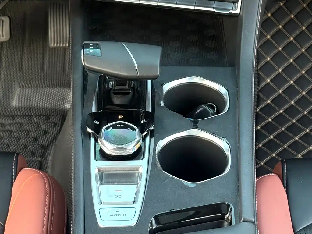Changan YiDong 2022 PLUS Blue Whale NE 1.4T GDI DCT Premium Edition 2022 - thumbnail 11